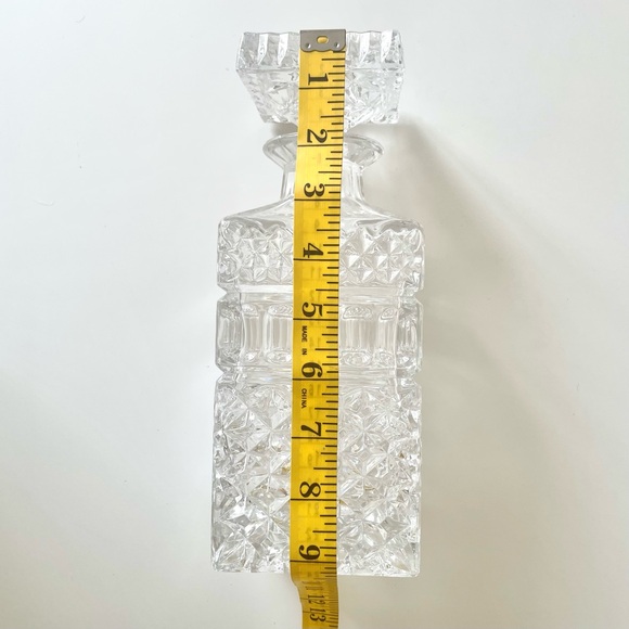 Vintage GDR Heavy Crystal Whisky Decanter Lausitzer Glas Karaffe, 9” - Picture 2 of 7